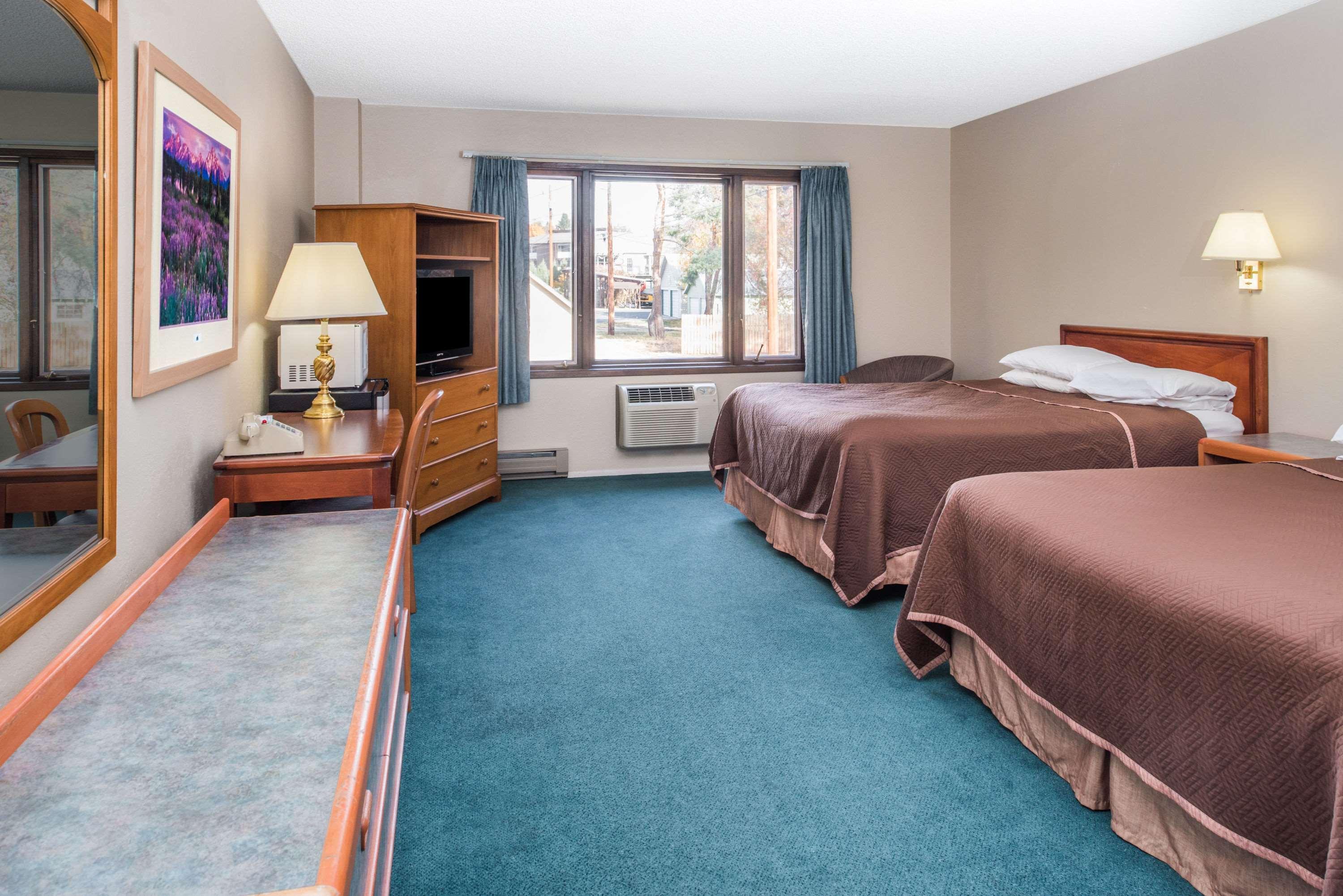 Travelodge By Wyndham Калиспел Екстериор снимка