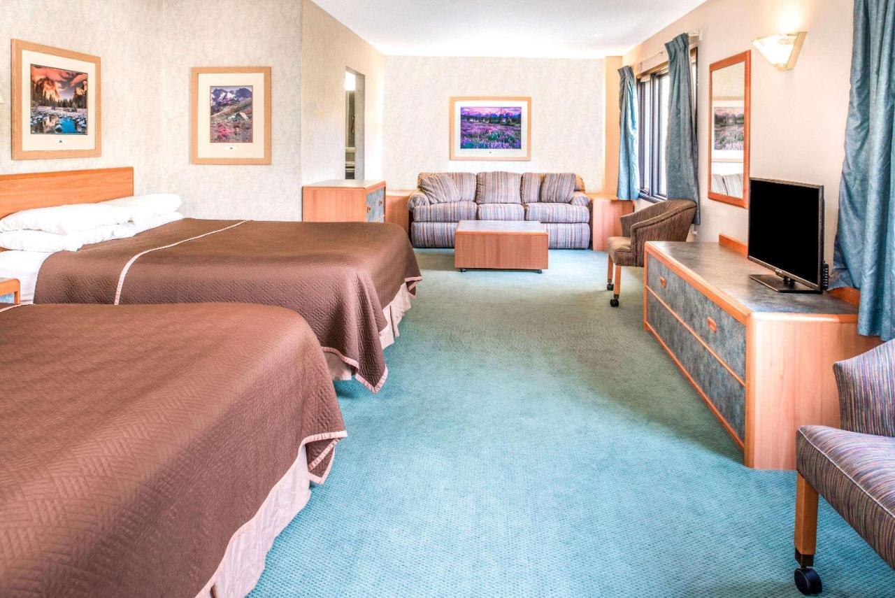 Travelodge By Wyndham Калиспел Екстериор снимка
