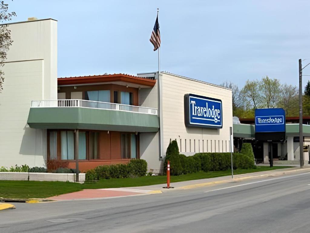 Travelodge By Wyndham Калиспел Екстериор снимка